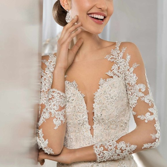 Demetrios #639 Unworn wedding dress - Picture 3 of 4